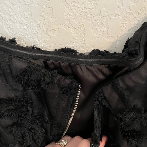 Selfie Leslie DORI FLORAL EMBELLISHED MIDI DRESS BLACK Angel Biba Medium Wedding - Picture 13 of 13